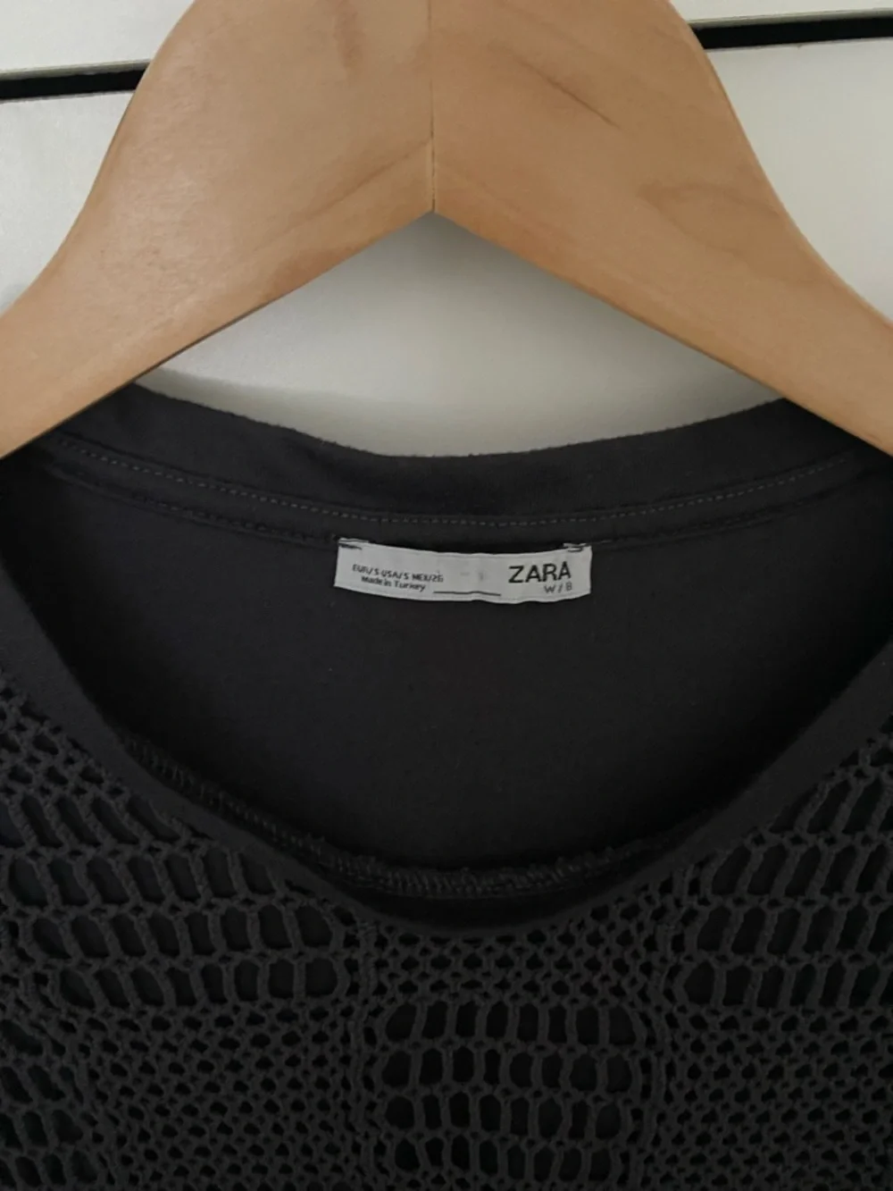 Zara Purple Crochet Sleeveless Overlay Top - Picture 2 of 3